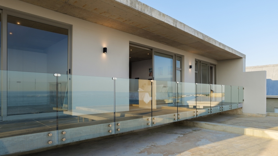 5 Bedroom Property for Sale in Suiderstrand Western Cape